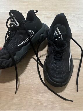 Nike Kids Black Sneakers with White Accents